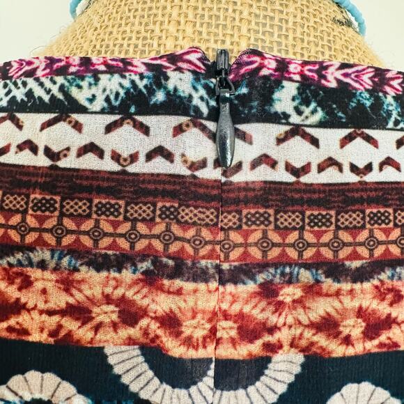 Amy Matto Aztec Tribal Geometric Print Sleevless Zippered Back Top XS - Picture 5 of 7